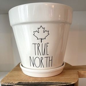 Rae Dunn TRUE NORTH Planter